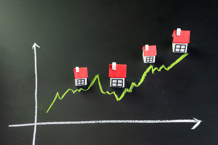 small houses on upward graph