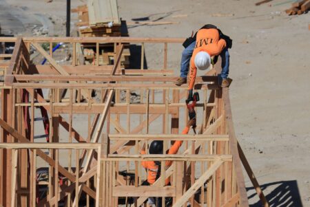 Builder sentiment hits new low